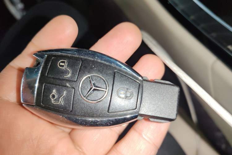 Used Mercedes-Benz C-Class 2015 C 200 L Sport Edition Vehicle Key