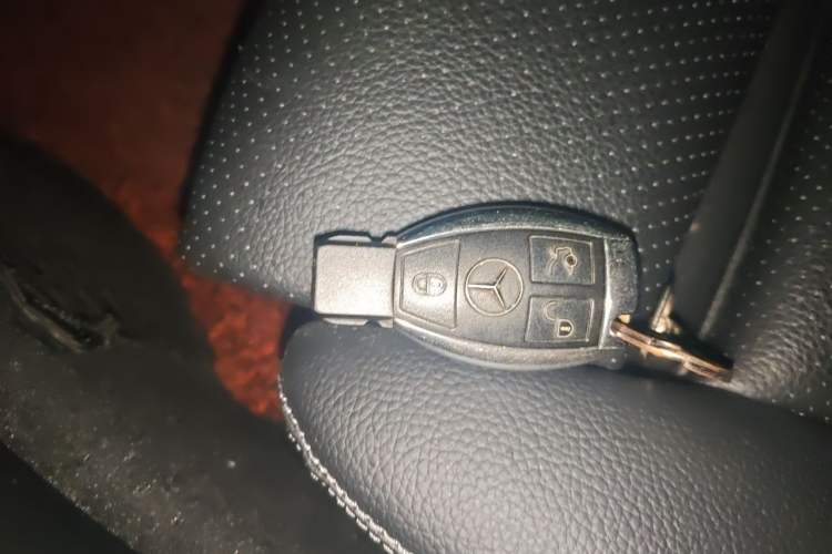 Used Mercedes-Benz C-Class 2015 C 200 L Sport Edition Vehicle Key