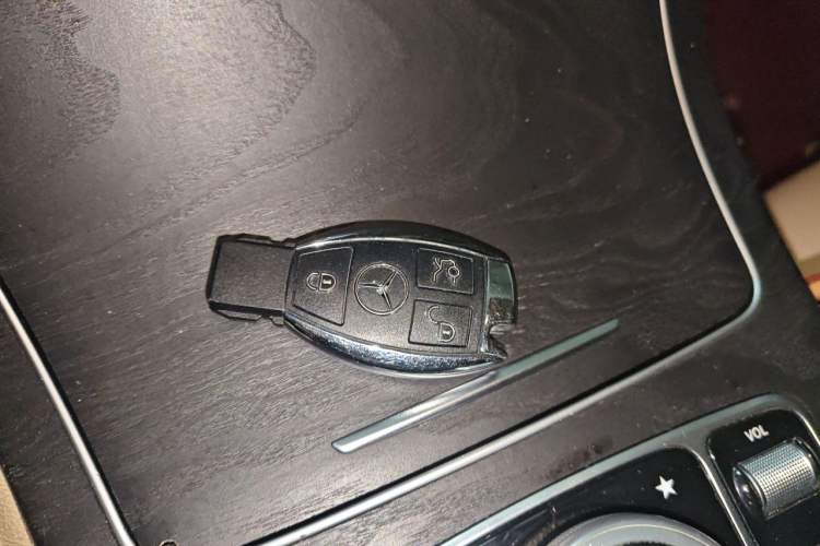 Used Mercedes-Benz C-Class 2015 Restyled C 180 L Sport Edition Vehicle Key