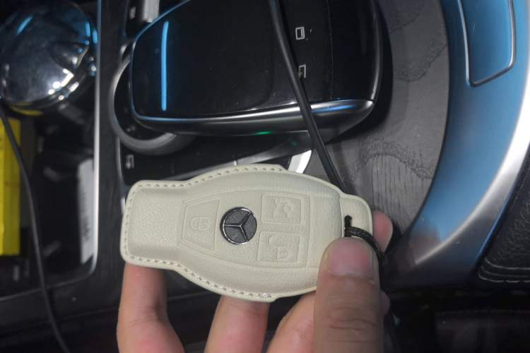 Used Mercedes-Benz C-Class 2015 C 200 station wagon Vehicle Key