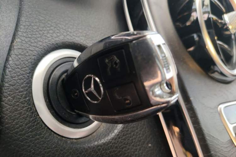 Used Mercedes-Benz C-Class 2015 C 200 L Sport Edition Vehicle Key