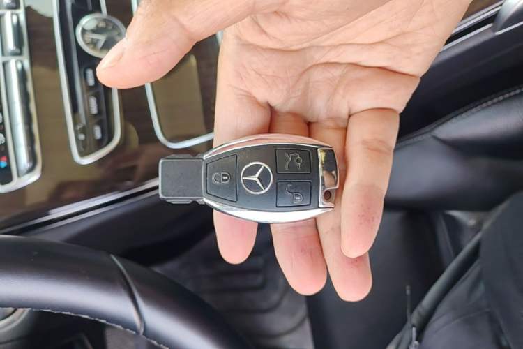 Used Mercedes-Benz C-Class 2015 C 200 L Vehicle Key