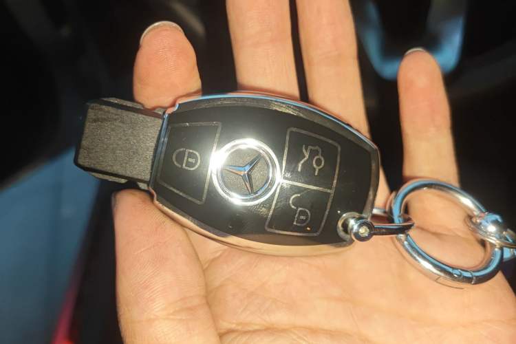 Used Mercedes-Benz C-Class 2015 Facelift C 180 L Vehicle Key