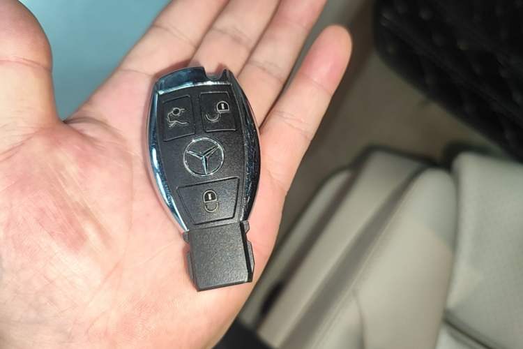 Used Mercedes-Benz C-Class 2015 C 200 L Vehicle Key