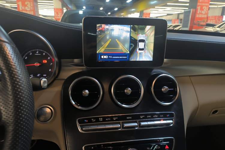 Used Mercedes-Benz C-Class 2015 Revised C 200 L Sport Edition Audio And AC Panel