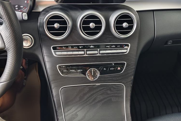 Used Mercedes-Benz C-Class 2015 C 200 station wagon Audio And AC Panel