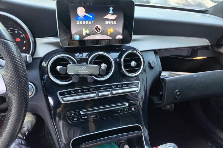 Used Mercedes-Benz C-Class 2015 C 200 Sport Edition Audio And AC Panel