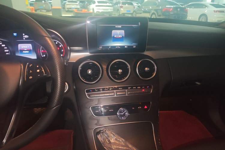 Used Mercedes-Benz C-Class 2015 Revised C 200 L Sport Edition Audio And AC Panel