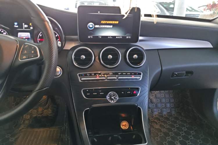 Used Mercedes-Benz C-Class 2015 C 260 L Sport Edition Audio And AC Panel