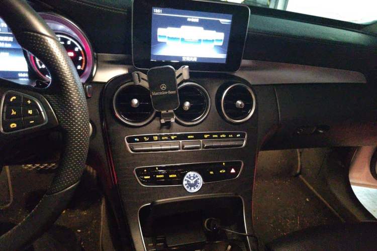 Used Mercedes-Benz C-Class 2015 Revised C 200 L Sport Edition Audio And AC Panel
