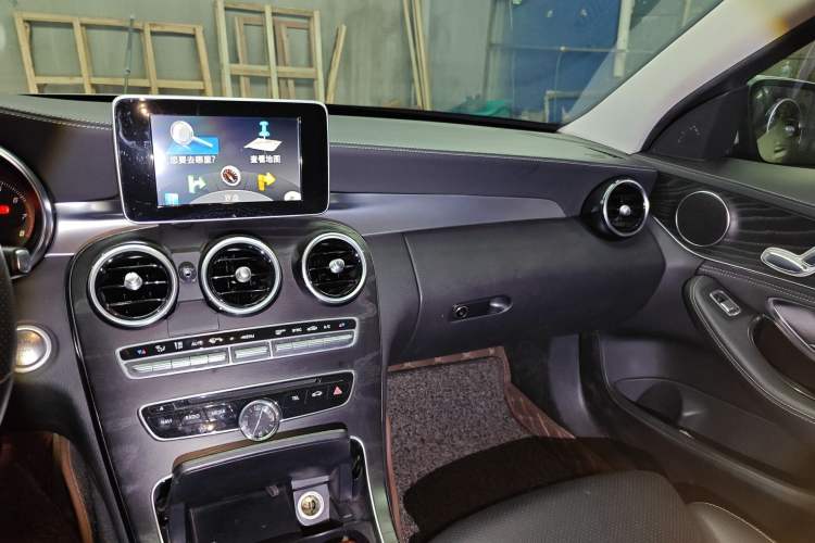 Used Mercedes-Benz C-Class 2015 Restyled C 180 L Sport Edition Audio And AC Panel