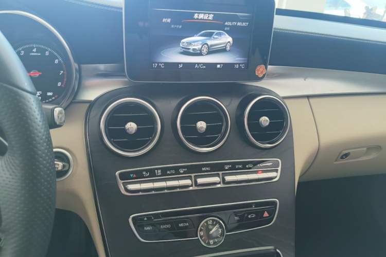 Used Mercedes-Benz C-Class 2015 C 200 L Sport Edition Audio And AC Panel