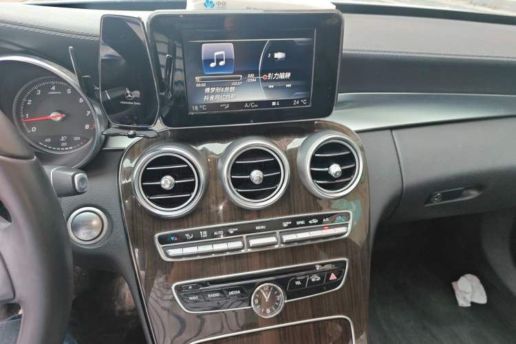 Used Mercedes-Benz C-Class 2015 C 200 L Audio And AC Panel