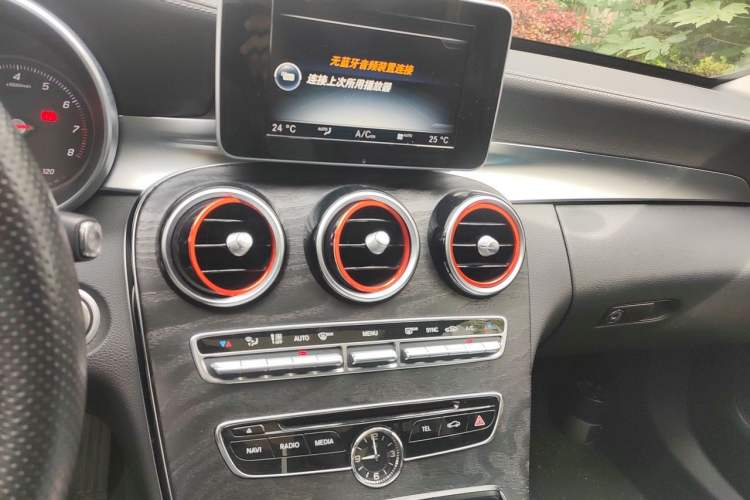 Used Mercedes-Benz C-Class 2015 Revised C 200 L Sport Edition Audio And AC Panel