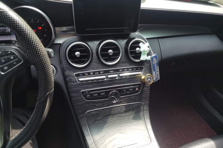 Used Mercedes-Benz C-Class 2015 Revised C 200 L Sport Edition Audio And AC Panel