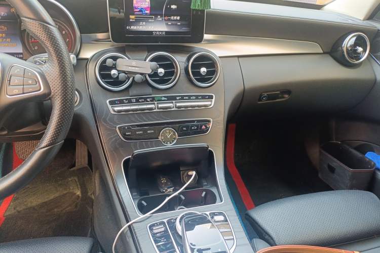 Used Mercedes-Benz C-Class 2015 Revised C 200 L Sport Edition Audio And AC Panel