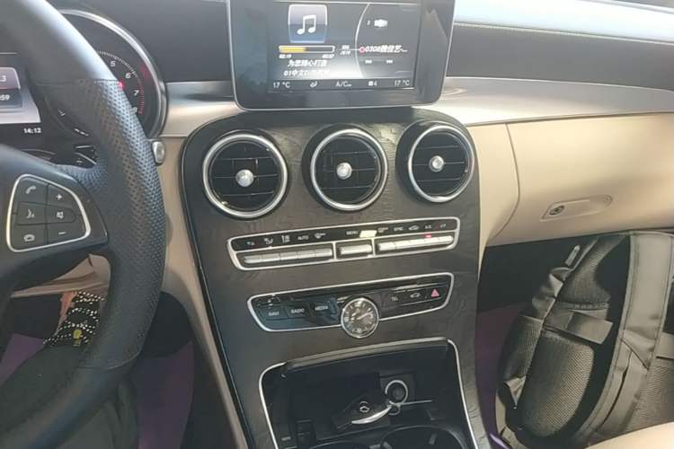 Used Mercedes-Benz C-Class 2015 C 200 L 4MATIC Sport Edition Audio And AC Panel