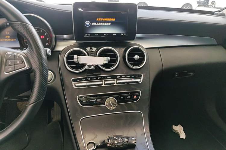 Used Mercedes-Benz C-Class 2015 Revised C 200 L Sport Edition Audio And AC Panel