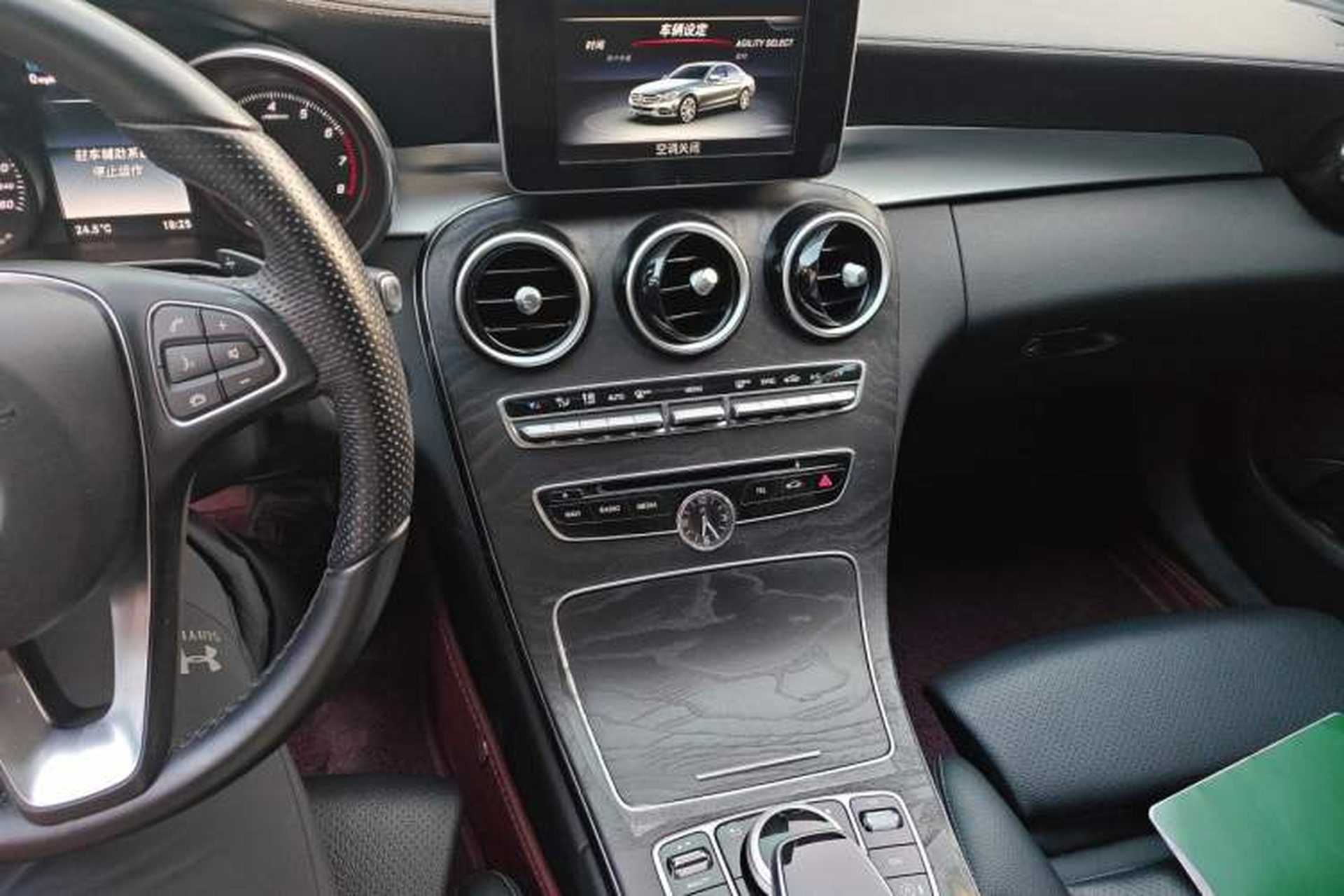 Used Mercedes-Benz C-Class 2015 C 180 L Sport Edition Audio And AC Panel