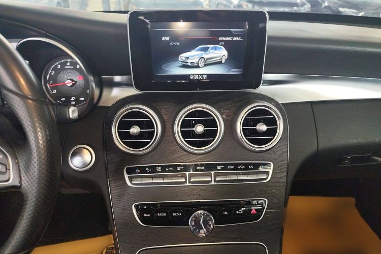 Used Mercedes-Benz C-Class 2015 C 200 station wagon Audio And AC Panel