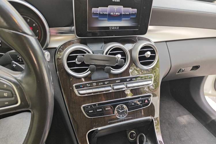 Used Mercedes-Benz C-Class 2015 Facelift C 200 L Audio And AC Panel
