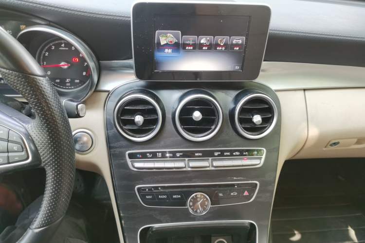 Used Mercedes-Benz C-Class 2015 Restyled C 180 L Sport Edition Audio And AC Panel