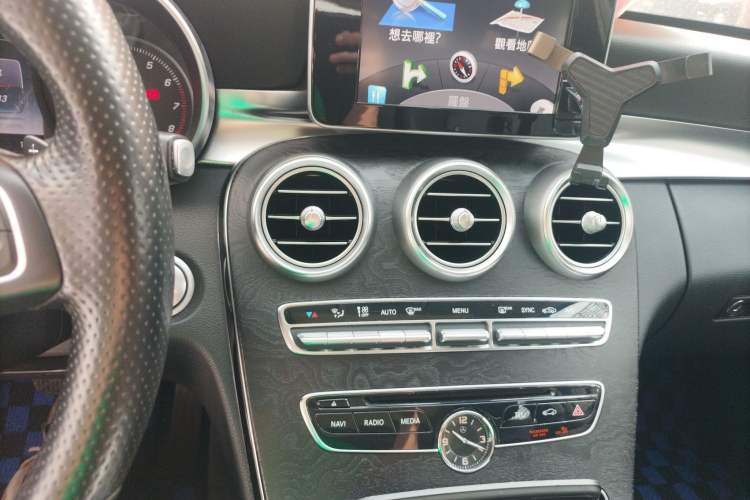 Used Mercedes-Benz C-Class 2015 C 200 station wagon Audio And AC Panel