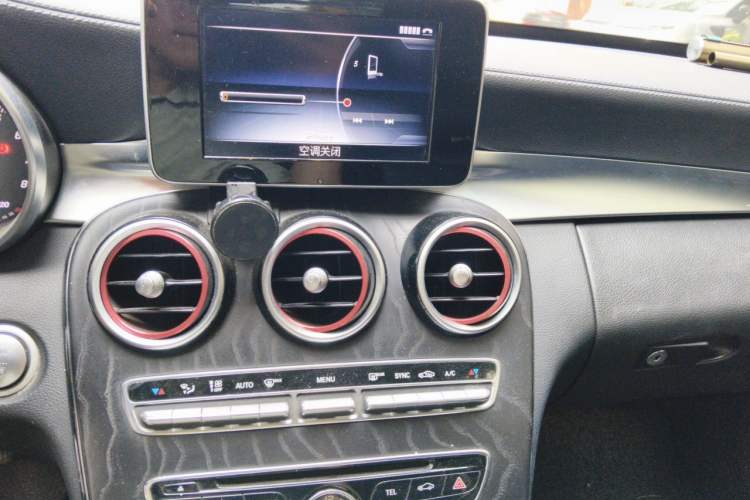 Used Mercedes-Benz C-Class 2015 Revised C 200 L Sport Edition Audio And AC Panel