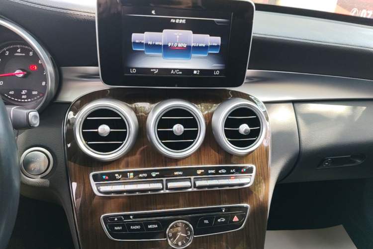 Used Mercedes-Benz C-Class 2015 Facelift C 200 L Audio And AC Panel