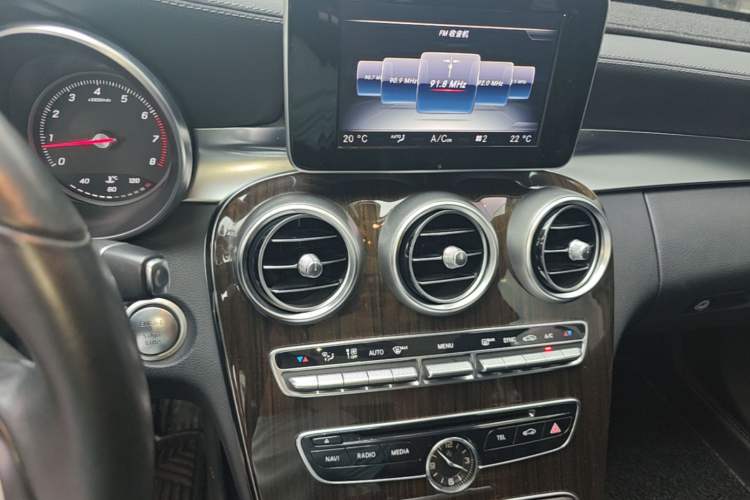 Used Mercedes-Benz C-Class 2015 C 200 L Audio And AC Panel