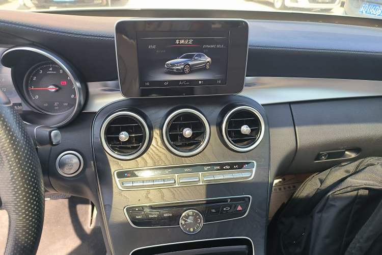 Used Mercedes-Benz C-Class 2015 C 200 L 4MATIC Sport Edition Audio And AC Panel