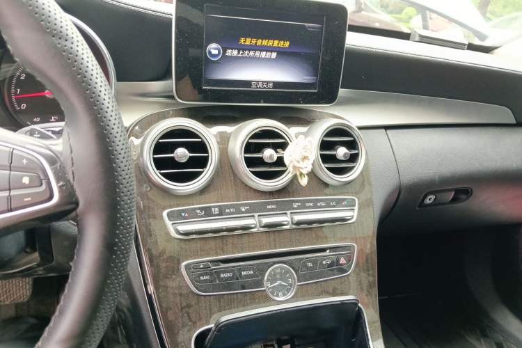Used Mercedes-Benz C-Class 2015 Facelift C 180 L Audio And AC Panel