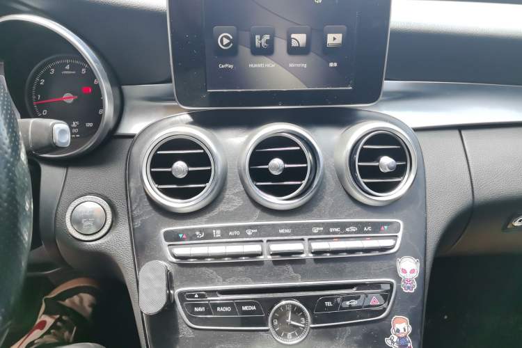 Used Mercedes-Benz C-Class 2015 C 200 station wagon Audio And AC Panel