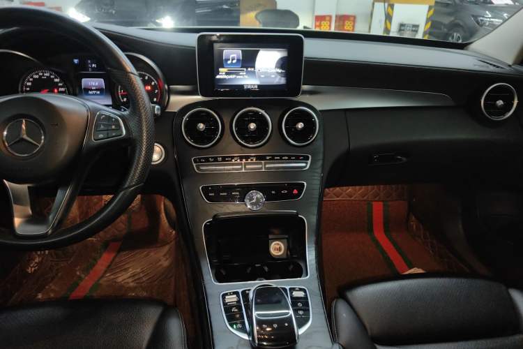 Used Mercedes-Benz C-Class 2015 C 200 L 4MATIC Sport Edition Audio And AC Panel
