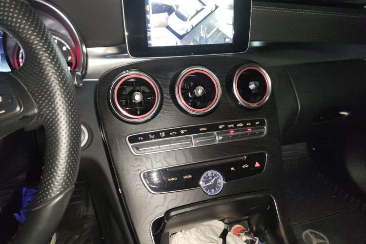 Used Mercedes-Benz C-Class 2015 Revised C 200 L Sport Edition Audio And AC Panel