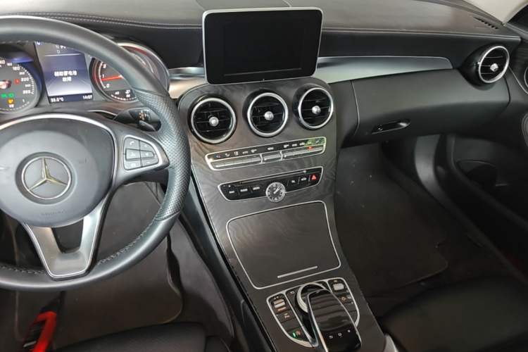 Used Mercedes-Benz C-Class 2015 Revised C 200 L Sport Edition Audio And AC Panel