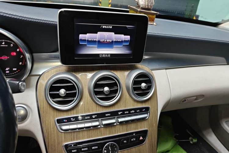 Used Mercedes-Benz C-Class 2015 C 180 L Audio And AC Panel