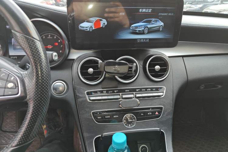 Used Mercedes-Benz C-Class 2015 Revised C 200 L Sport Edition Audio And AC Panel