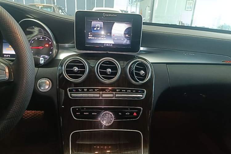 Used Mercedes-Benz C-Class 2015 Facelift C 180 L Audio And AC Panel