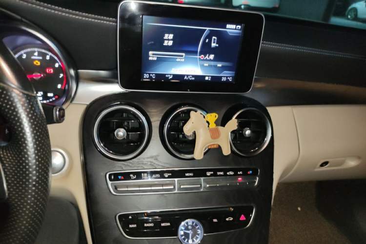 Used Mercedes-Benz C-Class 2015 C 200 L Sport Edition Audio And AC Panel