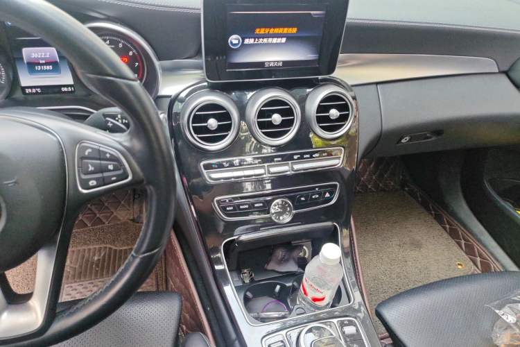 Used Mercedes-Benz C-Class 2015 Facelift C 200 L Audio And AC Panel