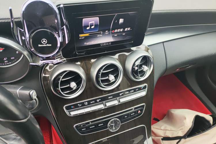 Used Mercedes-Benz C-Class 2015 C 200 L Sport Edition Audio And AC Panel