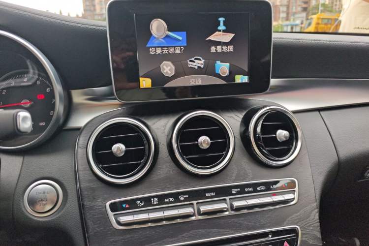 Used Mercedes-Benz C-Class 2015 Revised C 200 L Sport Edition Audio And AC Panel