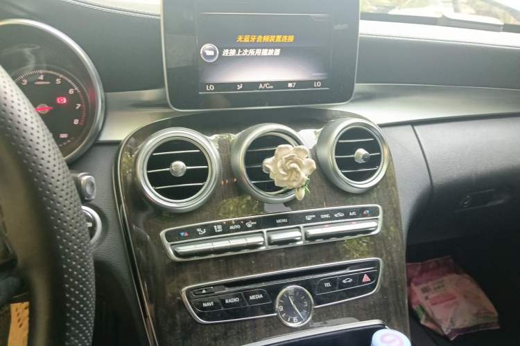 Used Mercedes-Benz C-Class 2015 Facelift C 180 L Audio And AC Panel