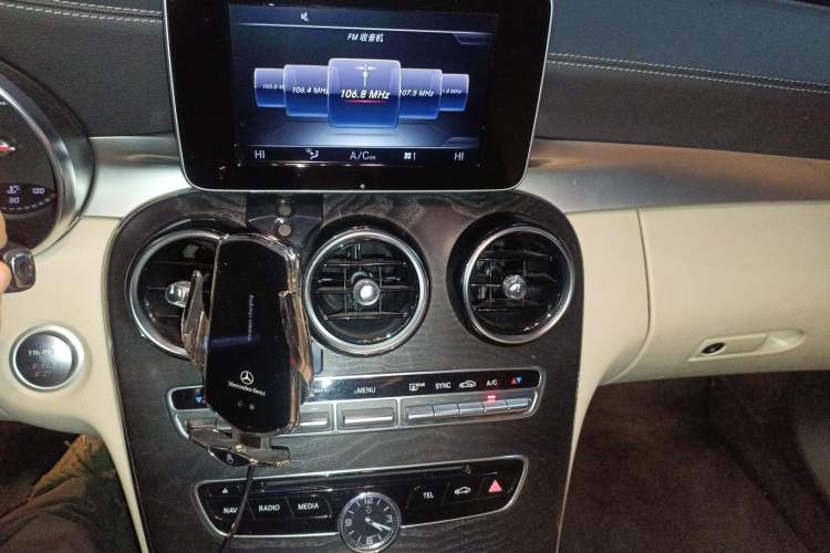 Used Mercedes-Benz C-Class 2015 C 200 L Sport Edition Audio And AC Panel