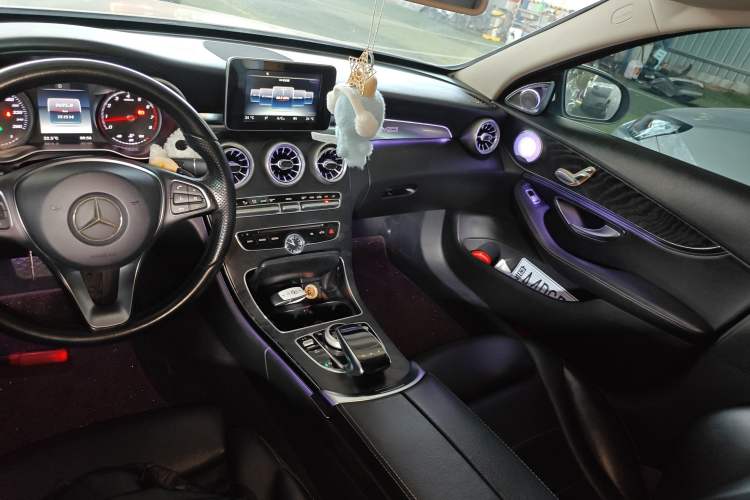 Used Mercedes-Benz C-Class 2015 C 200 station wagon Audio And AC Panel