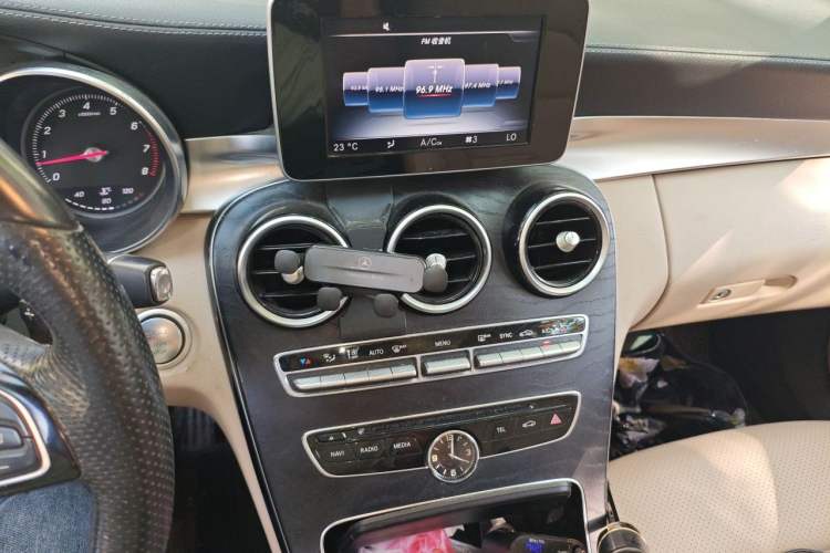 Used Mercedes-Benz C-Class 2015 C 200 L Sport Edition Audio And AC Panel