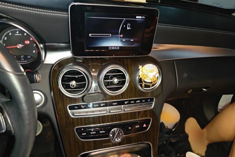 Used Mercedes-Benz C-Class 2015 Revised C 200 L Sport Edition Audio And AC Panel
