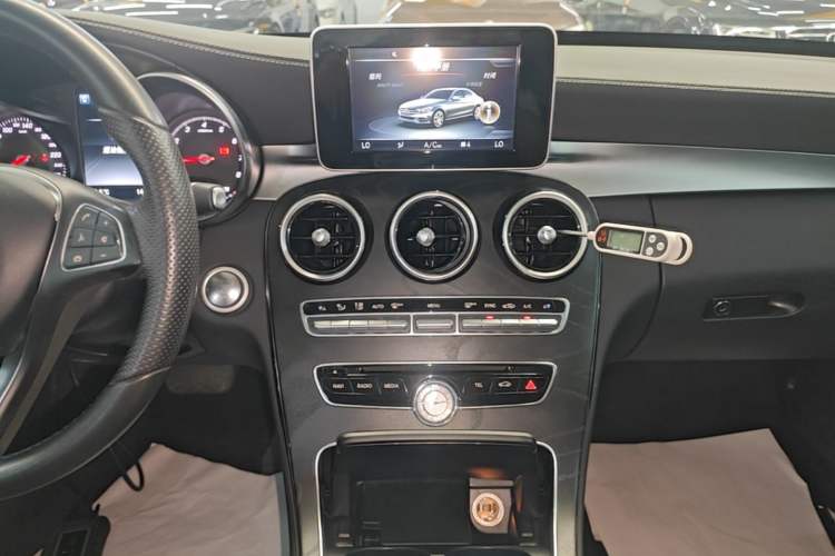 Used Mercedes-Benz C-Class 2015 C 200 L 4MATIC Sport Edition Audio And AC Panel