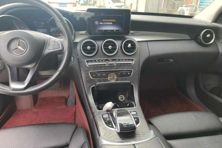 Used Mercedes-Benz C-Class 2015 C 200 L 4MATIC Sport Edition Audio And AC Panel
